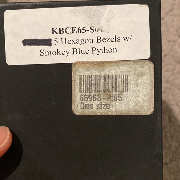 New Kara Ross hexagon blue python clip on earrings - Picture 4 of 4